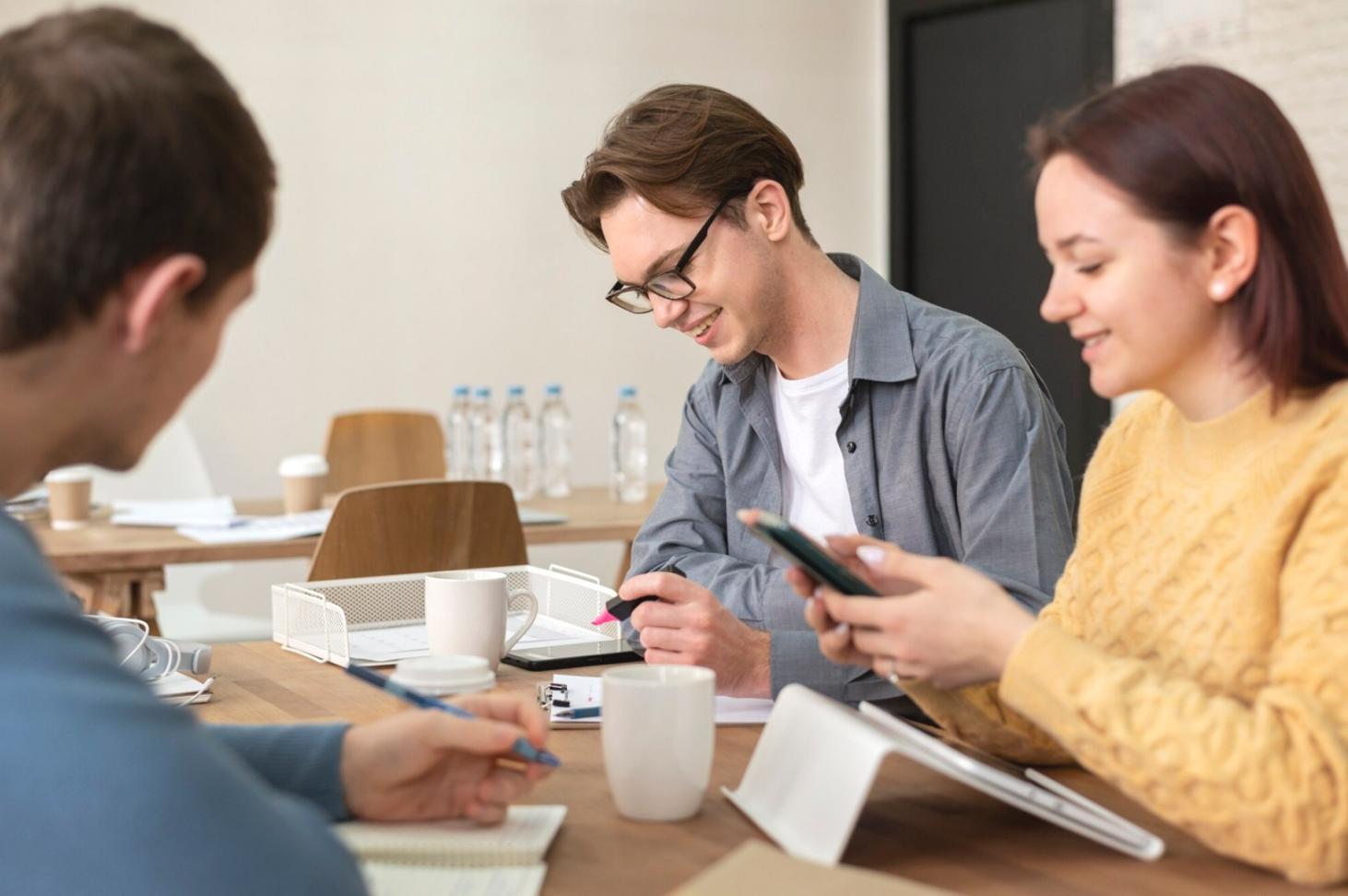 Materiali didattici e strumenti per analisi narrativa